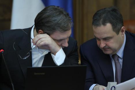 aleksandar-vucic-ivica-dacic-sns-sps.jpg