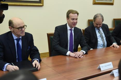 aleksandar-vucic-premijer-srbija-vlada-srbije-sastanak.jpg