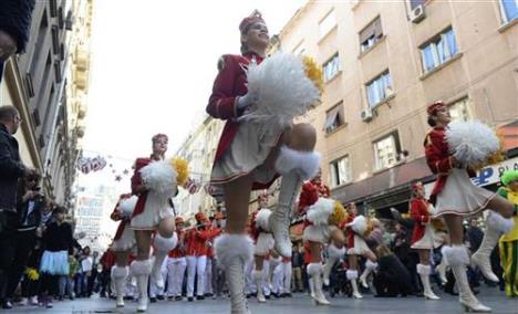 mazoretkinje-beograd-knez-mihailova.jpg