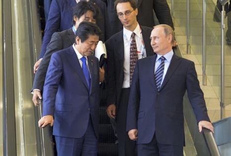 vladimir-putin-i-sinzo-abe.jpg