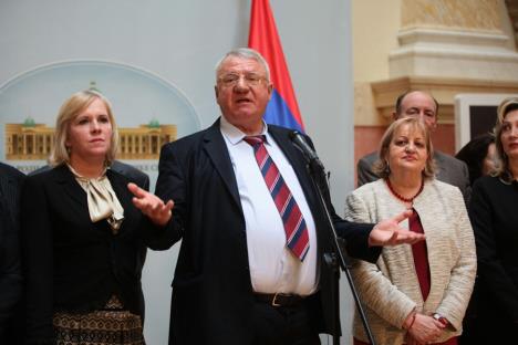 vojislav-seselj-srpska-radikalna-stranka.jpg