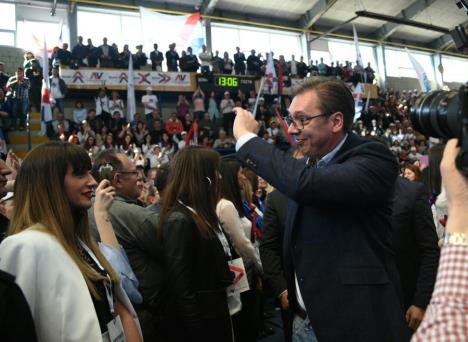 aleksandar-vucic-kraljevo-miting-politicari-zorana.jpg