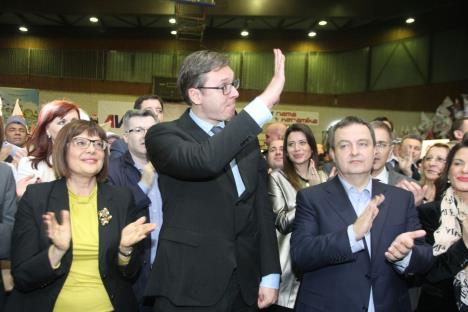 miting-vucic-sns-mladenovac.jpg