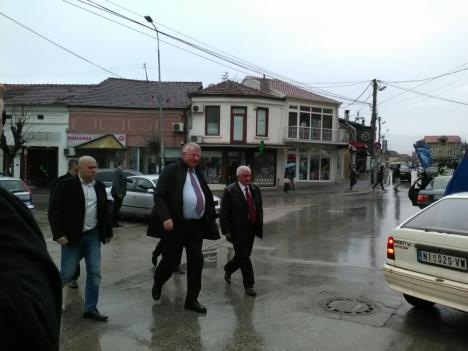 vojislav-seselj-miting-vranje.jpg