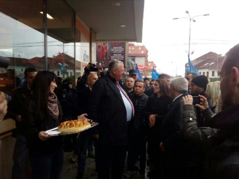 vojislav-seselj-miting-vranje.jpg