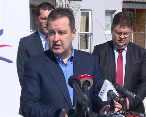 dacic-kamen-temeljac-izbeglice-stanovi-sremska-mitrovica.jpg