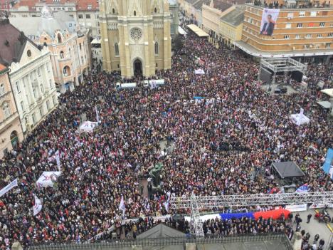 aleksandar-vucic-sns-novi-sad.jpg