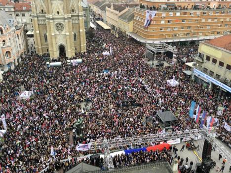 aleksandar-vucic-sns-novi-sad.jpg