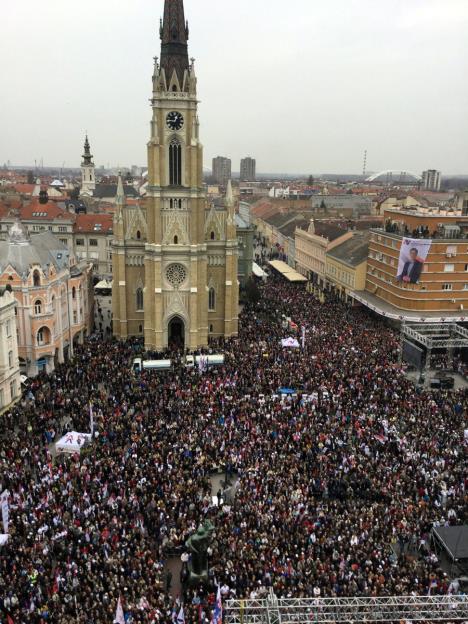 aleksandar-vucic-sns-novi-sad.jpg