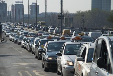 protest-taksista-voznja-kolaps-beograd.jpg