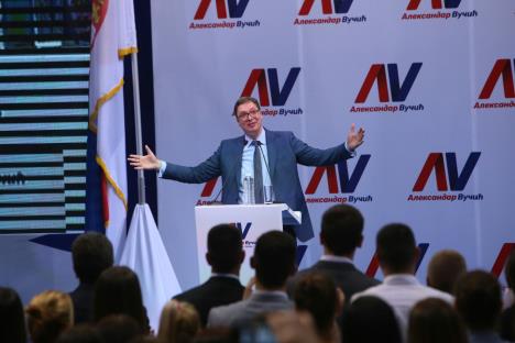 aleksandar-vucic-sns-miting-kraljevo.jpg