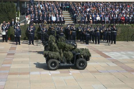 policija-svecana-promocija-novi-policajci-palata.jpg