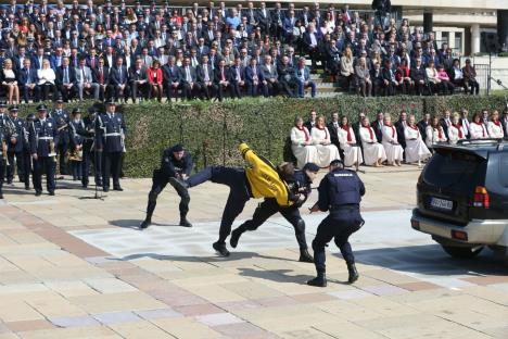 policija-svecana-promocija-novi-policajci-palata.jpg