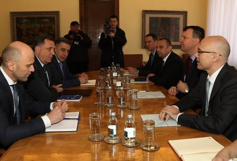 igor-mirovic-premijer-vojvodine-milorad-dodik-predsednik.jpg