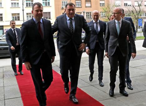 igor-mirovic-premijer-vojvodine-milorad-dodik-predsednik.jpg