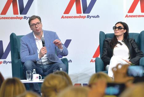 aleksandar-vucic-svetlana-ceca-raznatovic-zene-podrska.jpg