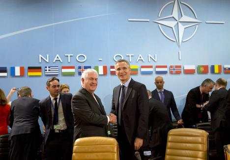 reks-tilerson-i-jens-stoltenberg-nato.jpg