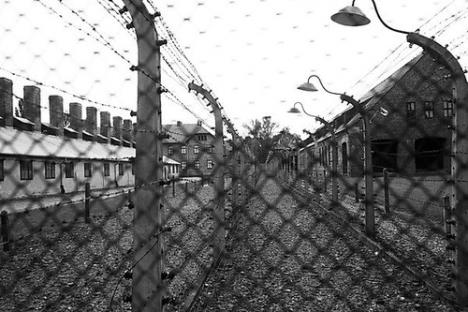 ausvic-camp-jews-holocaust.jpg