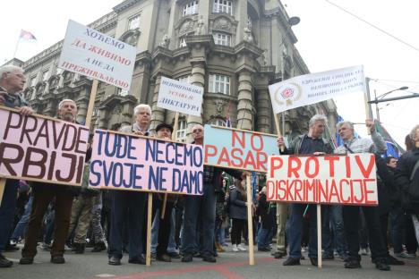 protest-studenti-vojska-policija-beograd.jpg