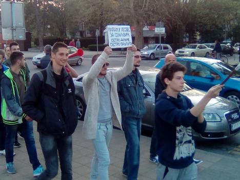 protest-loznica-09.04.2017.-.jpg