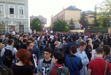 protest-studenti-novi-sad-10.april.jpg