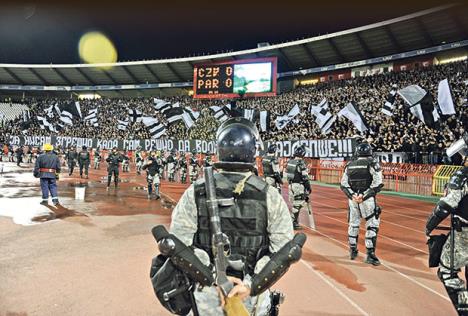 crvena-zvezda-partizan-fudbal-huligani-derbi.jpg