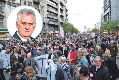 tomislav-nikolic-protesti-studenti-demonstranti.jpg