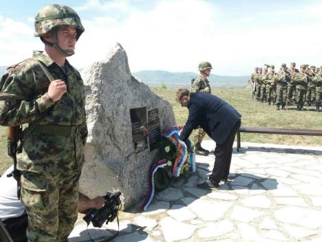 vojnici-pogibija-stradanje-selo-reljan-nato-agresija.jpg