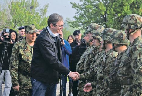 aleksandar-vucic-premijer-srbije-vojska-srbije-plate.jpg