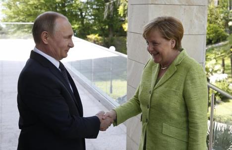 vladimir-putin-angela-merkel.jpg