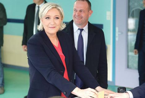 marin-le-pen-emanuel-makron.jpg