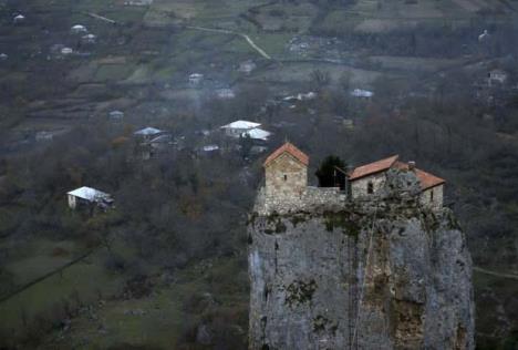 reuters-crkva-maksima-ispovednika-na-katskom-stubu.jpg