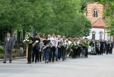 sahrana-oliver-potezica-novo-groblje.jpg