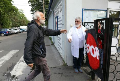 protest-kbc-dragisa-misovic-izvrsitelji.jpg