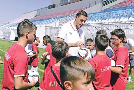 nemanja-matic-celsi-tutula-proslava-premijer-liga.jpg