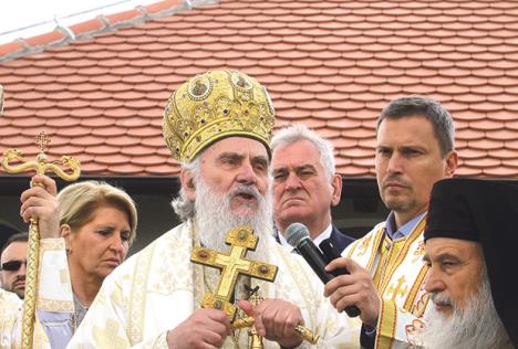 tomislav-nikolic-crkva-osvecenje-osvestana-crkve.jpg