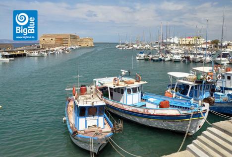 heraklion-old-harbour-in-crete-greece-bb.jpg