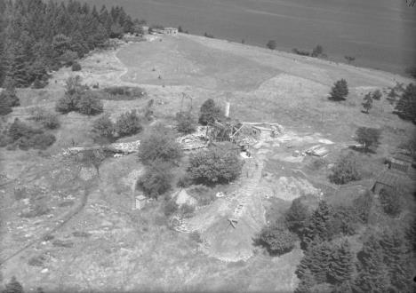 digs-and-buildings-photo-2-oak-island-nova-scotia-canada-august-1931.jpg