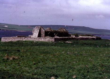 ruined-chapel-on-eynhallow--geograph.org.uk--261333.jpg