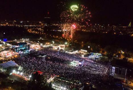 vatromet-na-otvaranju-15.-belgrade-beer-festa.jpg