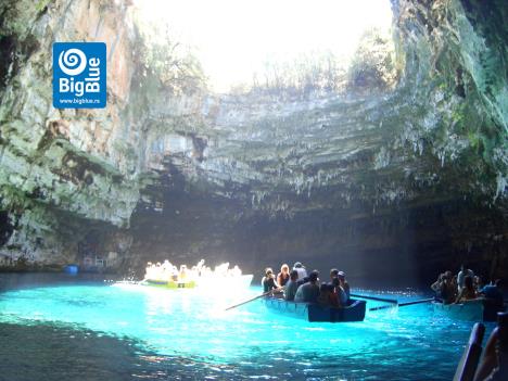 lake-melissani-kefalonija.jpg