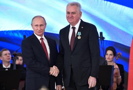 putin-nikolic-orden-foto-ap-nov-2017-1.jpg