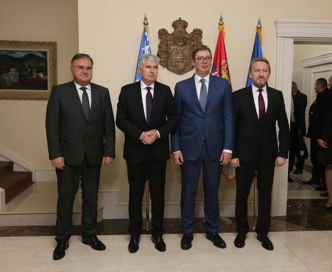 vucic-izetbegovic-predsednistvo-foto-sekretarijat-predsednika-2.jpg