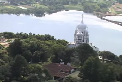 manastir-svete-trojice-gvatemala-foto-youtube-printscreen-4.jpg