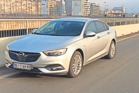 opel-insignia-1.jpg