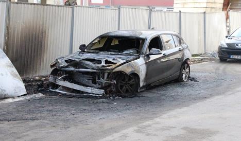 auto-zapaljen-policajac-novi-sad-foto-radio-021.jpg