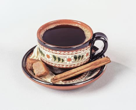 kafa-i-cimet-stockphotomexicancoffeeinclaycuptraditionalmexicancoffeesweetenedwithbrownsugarandcinnamon578612950.jpg