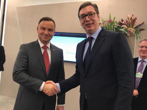 vucic-duda-davos-foto-predsednistvo--3.jpg