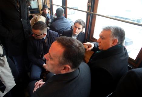 tramvaj-ana-brnabic-viktor-orban-foto-vlada-srbije-4.jpg