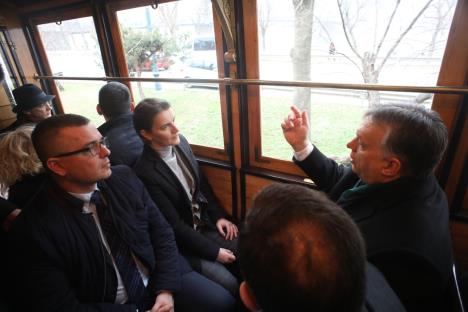 tramvaj-ana-brnabic-viktor-orban-foto-vlada-srbije-3.jpg